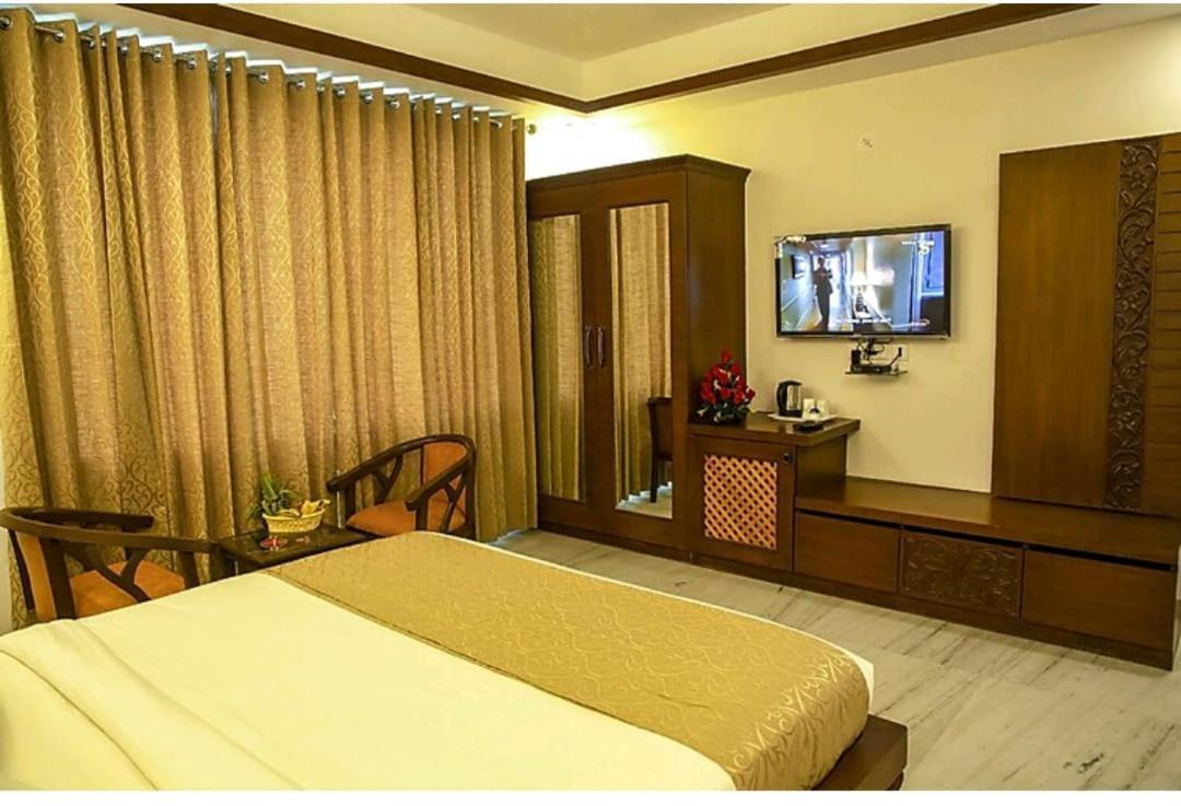 Hotel Agra Grande By Goyal Hoteliers Exterior photo
